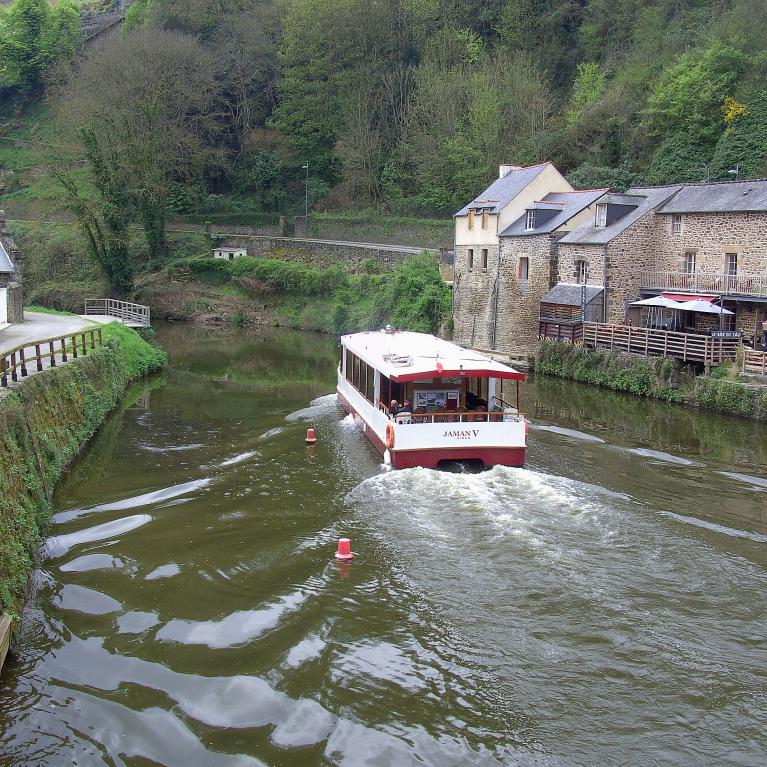 Bateau Jaman V