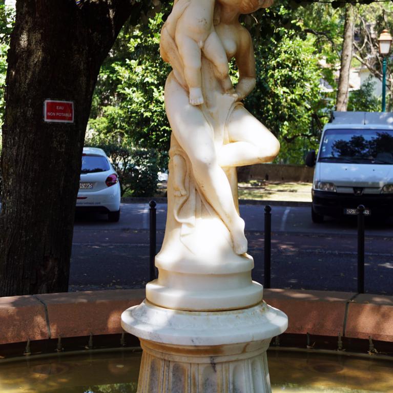 Statue