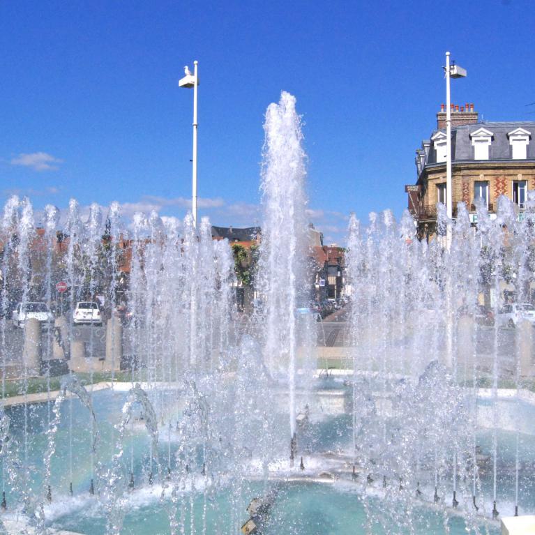 Jet d'eau place de Morny