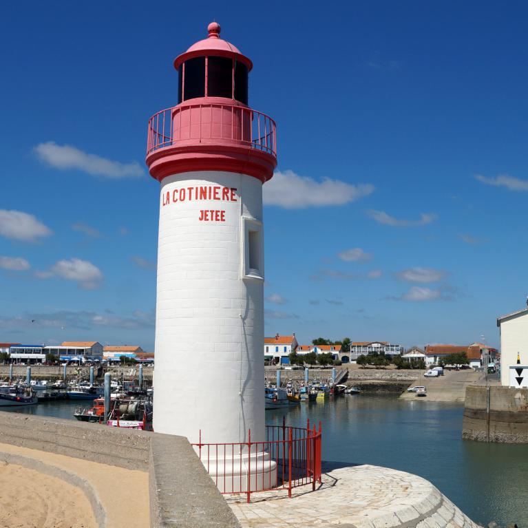 Phare babord