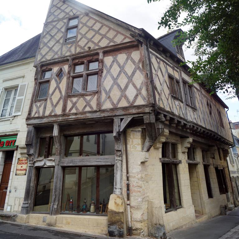 Maison pan de bois, 73 rue JJ Rousseau