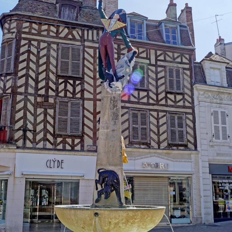 Statue de Cadet Rousselle
