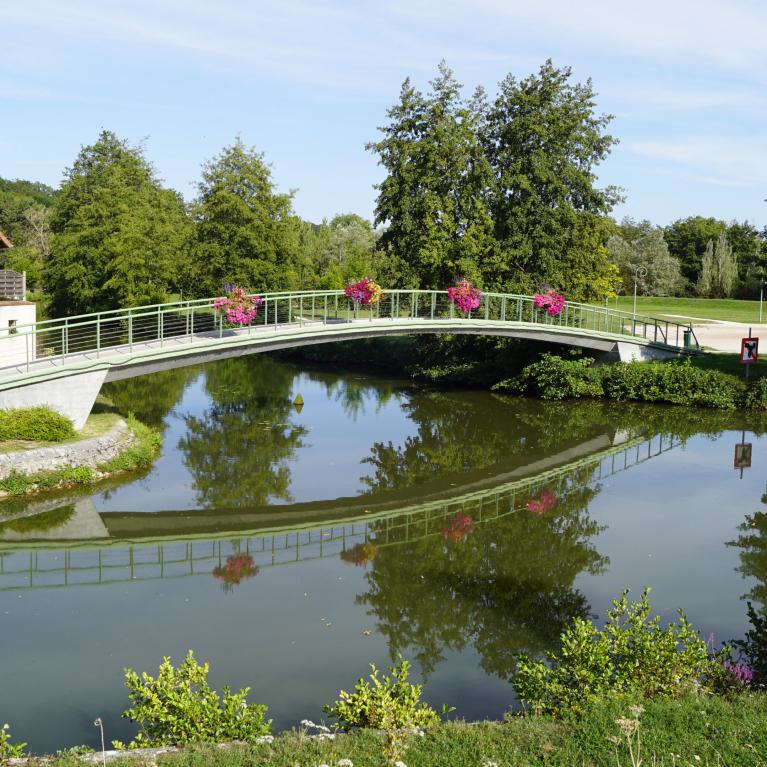 Passerelle sur le Loing