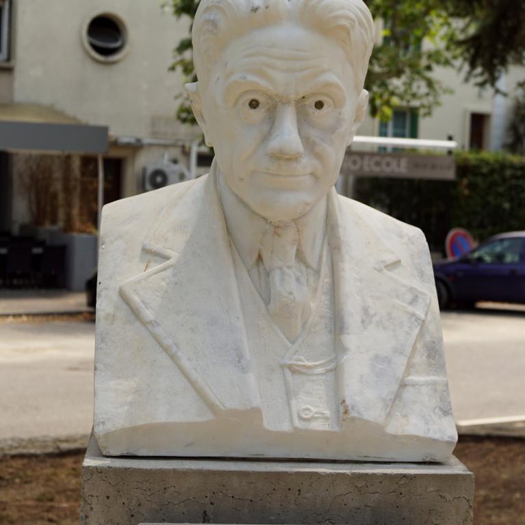 Buste F. Eynard