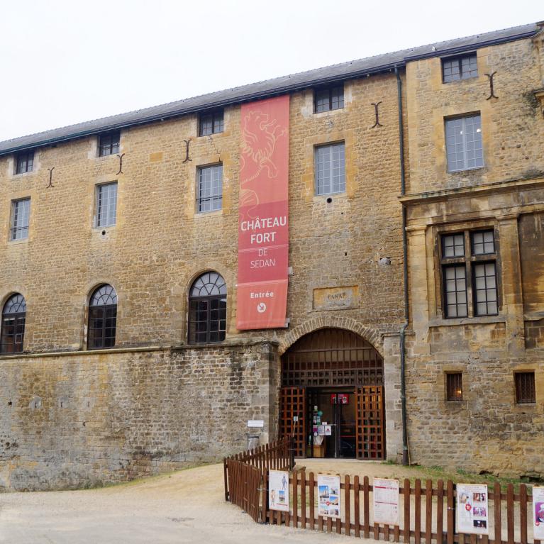 Château Fort, entrée