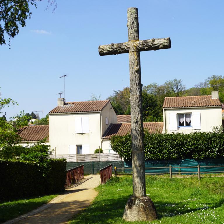 Croix 2