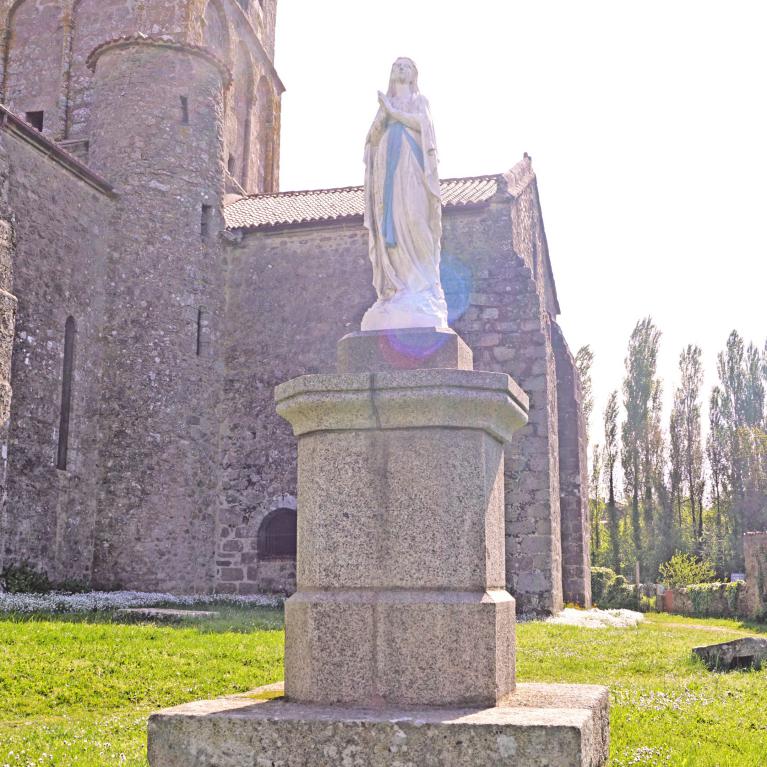 Statue