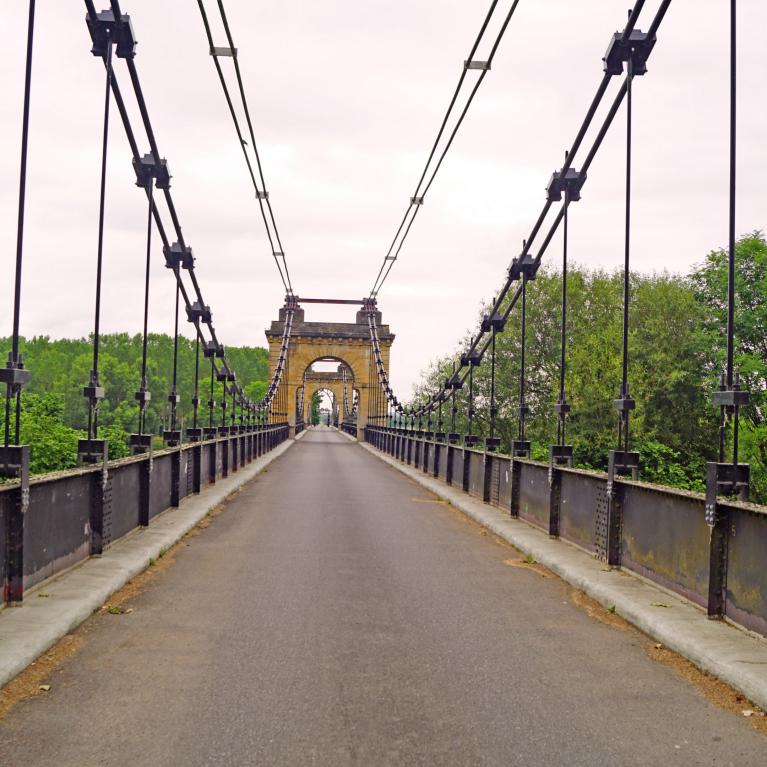 Pont sur le canal et la Garonne