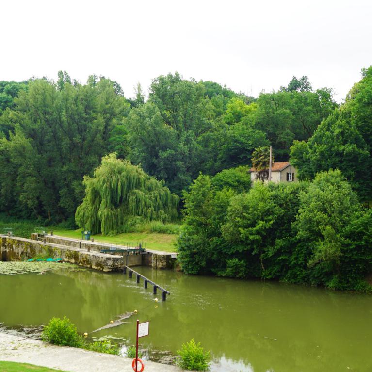 Écluse de Vianne