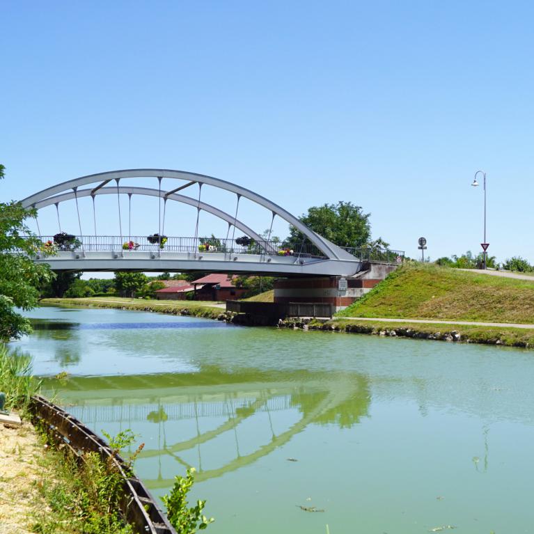 Pont sur le canal de Montech