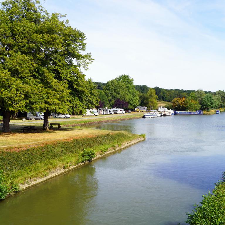Canal latéral à la Loire