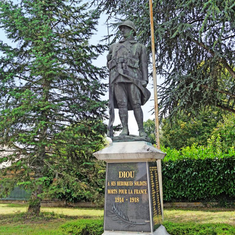Monument 14-18