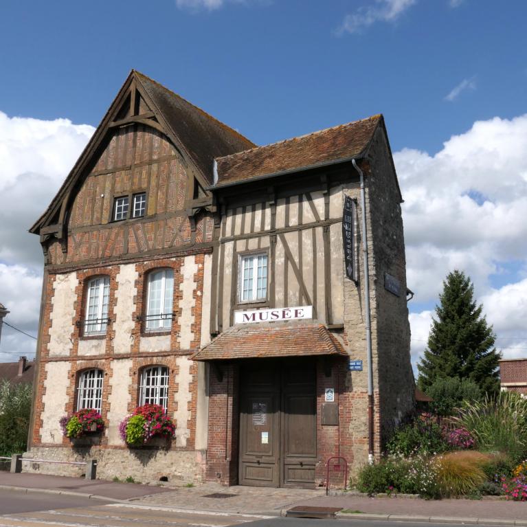Musée des Arts et Traditions Populaires Mathon-Durand